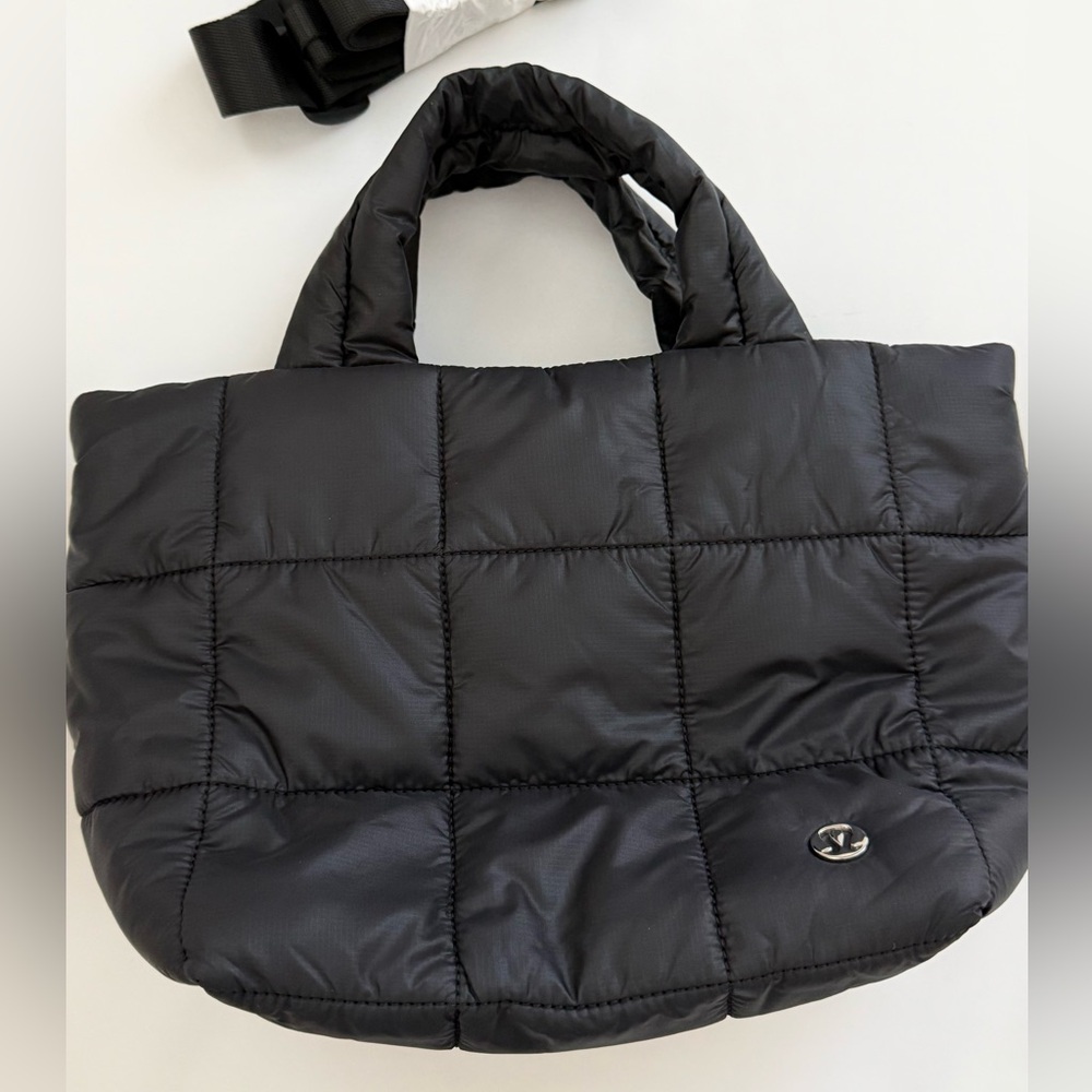 Lululemon Quilted Grid Small Tote, Black - Picture 2 of 16